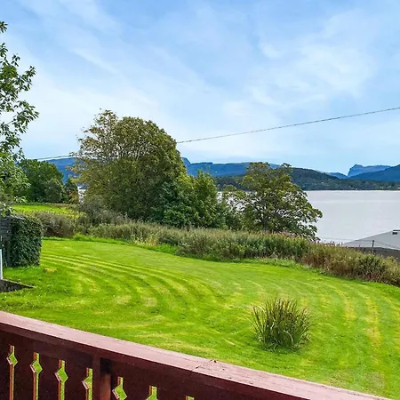 In With House A Panoramic View Holmedal